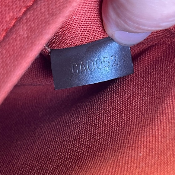 Louis Vuitton Damier Ebene Ribera MM Handbag - Picture 5 of 16